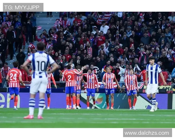 全球足球巨星风采大汇聚：经典瞬间与传奇球员全景展示